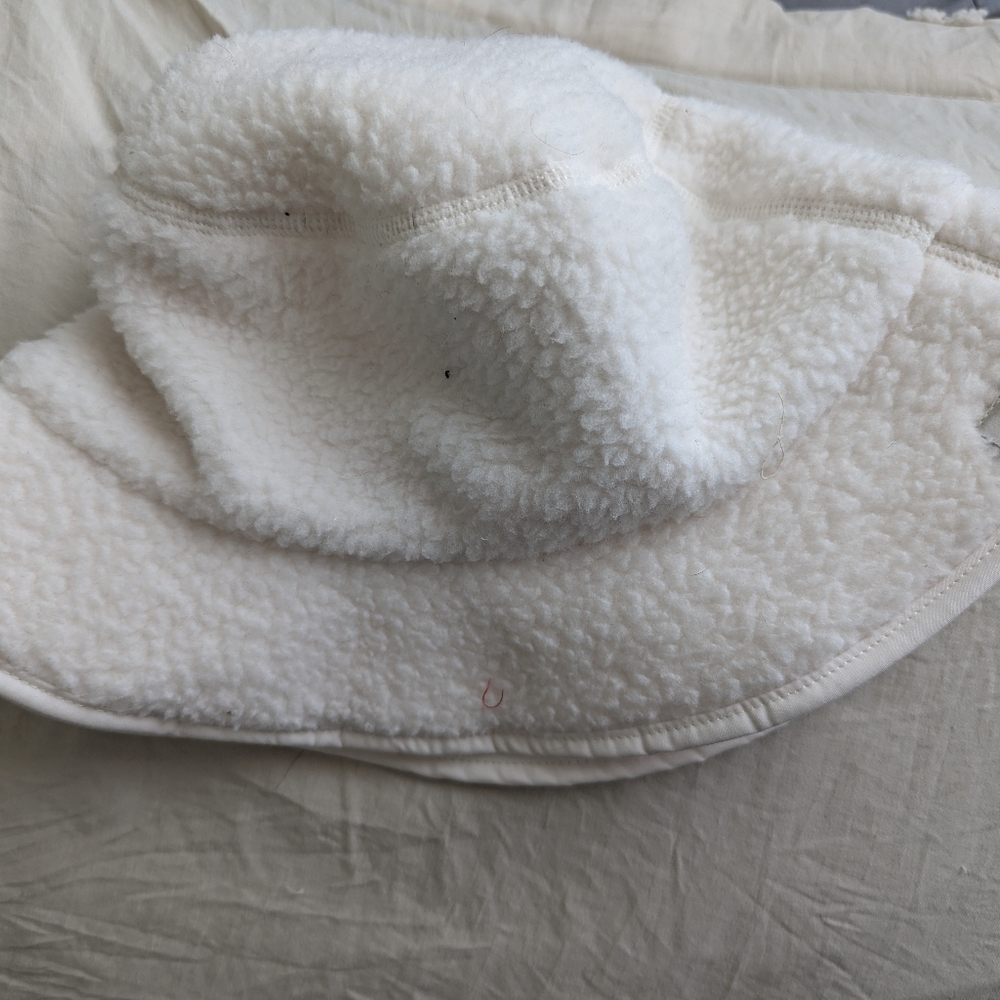 Sherpa bucket hat